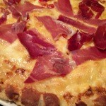 レストラン モモ - 生ハムピッツァ