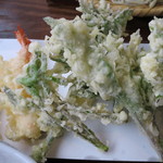Teuchisobakoike - 山菜の天ぷら