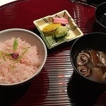 レジーナリゾート富士 - 桜ご飯と赤出汁と香の物