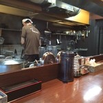 麺喰屋 Senmi - 201606 Senmi 店内（座席より右まわり）→