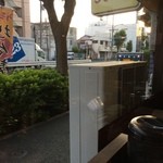 麺喰屋 Senmi - 201606 Senmi 店内（座席より右まわり）→