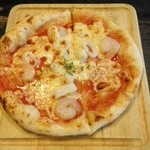 貴族の森 - シーフードピザ