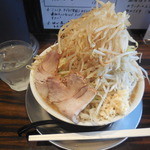 背脂ラーメン野菜増し　￥780-