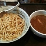 美豚 - 煮魚だし汁つけ麺。