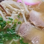 上海軒 - 分厚い焼豚