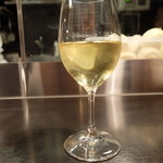 Shiruba Supun - グラスワインの白・ユニブラン（６００円）