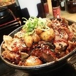 道頓堀肉劇場 - 大劇場丼1280円 タレはにんにく普通 ごろごろニンニク200円