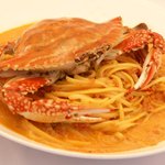 ビストロ フレッシュ - 料理写真:渡りガニのトマトクリームパスタ¥1370