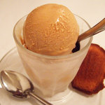 ラミティエ - キャラメルのアイスクリーム(525円)
