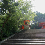 Nishimura Tei - 階段登ると奥本堂へ