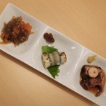 熟成魚と日本酒と藁焼き 中権丸 - ＜前菜＞松前漬・さよりの塩焼き・たこの桜煮