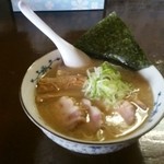 麺屋 創介 - 醤油ラーメンに、チャーシュートッピング。