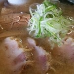麺屋 創介 - 醤油ラーメンにチャーシュートッピング。