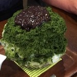 赤七屋 - 抹茶あずきミルク、ビターな抹茶です