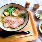 Kohikiya - 厚切り豚肩ロースの柔らかチャーシューのうどん