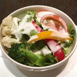 新宿中村屋インドカリーの店 - 彩り野菜のサラダ