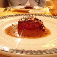 ラ・ビスボッチャ - 牛フィレ肉のトリュフソース(写真はハーフ)4200円