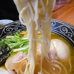 ラーメン・つけめん　太助家 -TASUKIYA- - 麺アップ