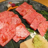 吟味屋 天満店 - 特選上バラ　1600円　特選上ロース　1700円