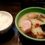 麺匠 むさし坊 - むさし坊ラーメン　煮玉子入り+白ごはん