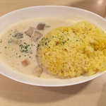 缶詰bar チャボ - 煮豚のホワイトカレー(950円) 大盛り無料
