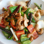 Stir-fried chicken with cashew nuts: Gai Pat Met Mamuang