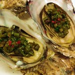 ビストロ じゅん - 季節料理    殻付蒸し牡蠣