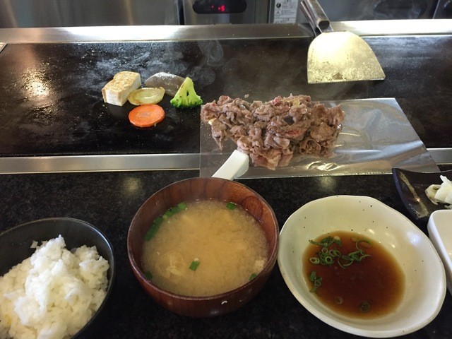 古来礼 コラレ 県庁通り ステーキ 食べログ