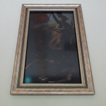 ラ・ボンヌターブル - 店内の液晶に映し出される絵画。ドラクロアの民衆を導く自由の女神。(2016/5)