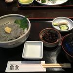 魚敬 - 生シラス丼