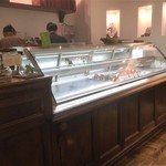 パティスリー・パリセヴェイユ - ケーキのケース＝16年5月