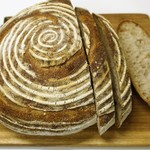 パティスリー・パリセヴェイユ - パン・ド・カンパーニュ　600円　家でカット