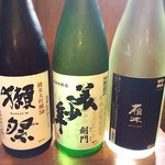 麺酒場ひかる - 日本酒は厳選した地酒を常時１２種類ほどと、珍しカップン日本酒も豊富にご用意！