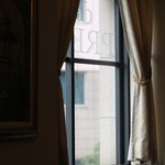 カフェドゥラプレス - しっとりと落ち着いた店内