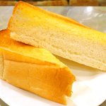 珈琲 王城 - モーニングセット 700円 の厚焼バタートースト