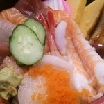 廻鮮寿司 塩釜港 - 海鮮丼