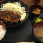 甲南パーキングエリア（上り線）スナックコーナー - ロースとんかつ定食 ¥700- (2016.6.7)