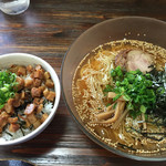 ひかり食堂 - 冷やしラーメン 700円  豚めし 300円