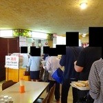 マルカンデパート大食堂 - ワッフルの行列