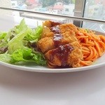 マルカンデパート大食堂 - ナポリかつ(横から)