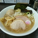 ラーメンいつき - 小さいけど具沢山な醤油ラーメン