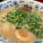 博多ラーメン まるひで - まるひでラーメン700円