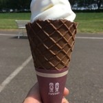 八紘学園 農産物直売所 - 【2016年06月】大サイズ（ココアワッフルコーン）、カップは日世ですね(^^;)。