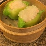 Dim Sum The Art of Chinese Tidbits - 貴族点心♡翡翠官燕鮮蝦餃♡燕の巣エビ餃子
