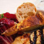 オマッジオ - フリッタータとパン