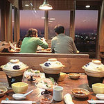 Kantori Hausu Tsuberi - 夜景を鑑賞しながら夕食のひと時
