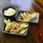 麺匠 あらき - まんぷくセット　570円（餃子3コ+から揚げ3コ+ライス）