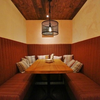 Very popular private room with sofa ♪ Recommended for girls' night out and mom's night out ♪