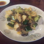 中華家庭料理 雲海 - サザエのピリ辛和え550円