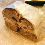 マルイチベーグル - セブングレインハニーイチヂク＋アップルシナモンクリームチーズ